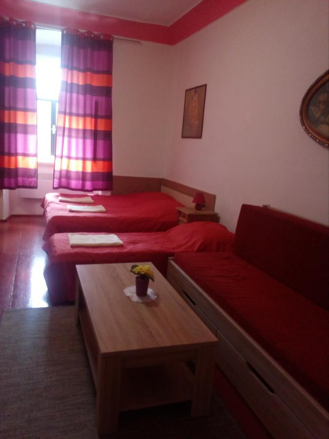 Hotel Fara Choustníkovo Hradiště Exterior foto